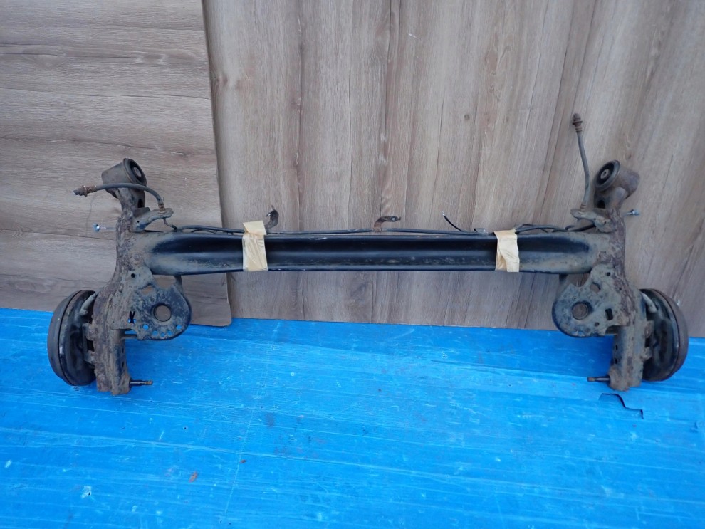 SUZUKI SWIFT MK7 10- BELKA ZAWIESZENIE TYŁ BĘBNY 6/8