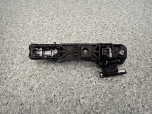 TOYOTA VERSO S KLAMKA TYLNA LEWA 5/5 MINIATURA