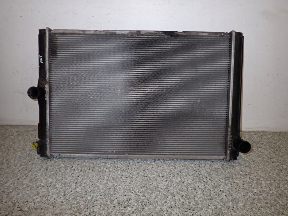 TOYOTA AURIS 1.4 D4D 06-09 CHŁODNICA WODY 2/8