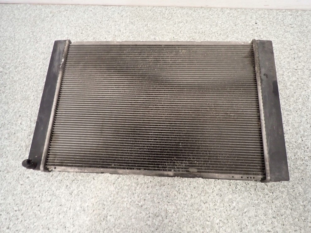 TOYOTA AURIS 1.4 D4D 06-09 CHŁODNICA WODY 5/8