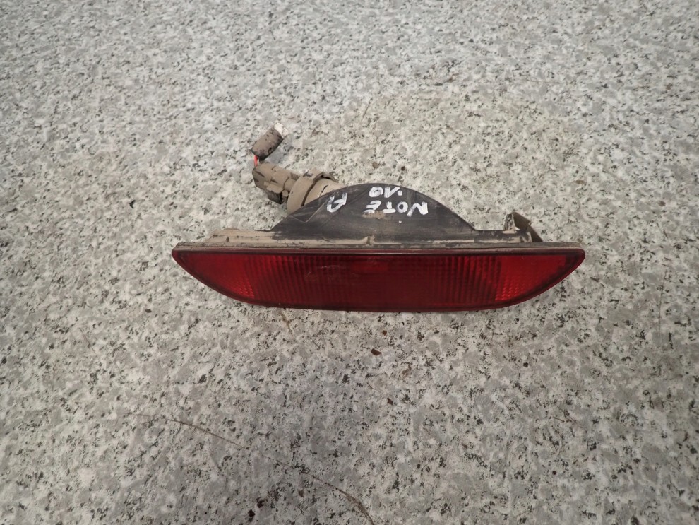 NISSAN NOTE E11 06-09 LAMPA PRZECIWMGIELNA TYŁ 2/9