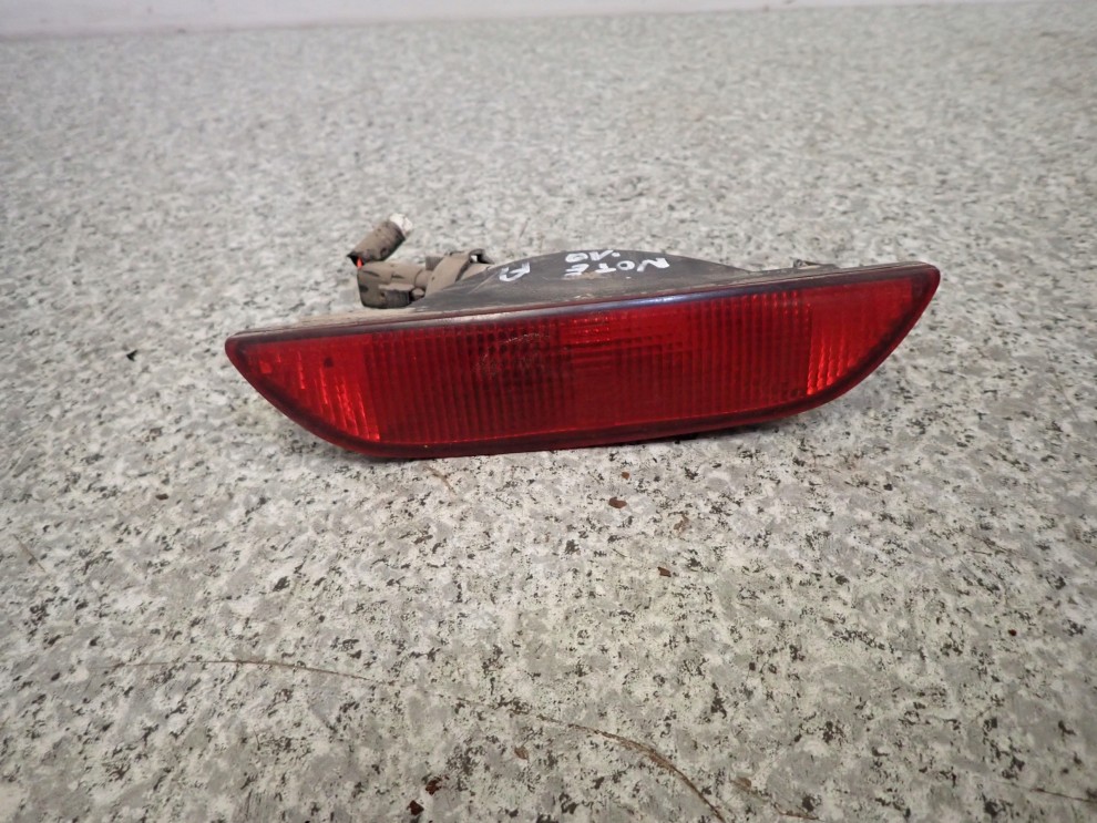 NISSAN NOTE E11 06-09 LAMPA PRZECIWMGIELNA TYŁ 3/9