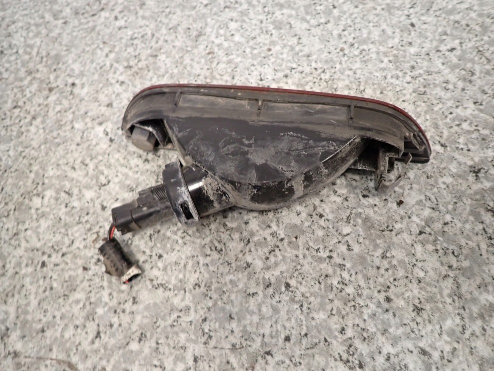 NISSAN NOTE E11 06-09 LAMPA PRZECIWMGIELNA TYŁ 5/9
