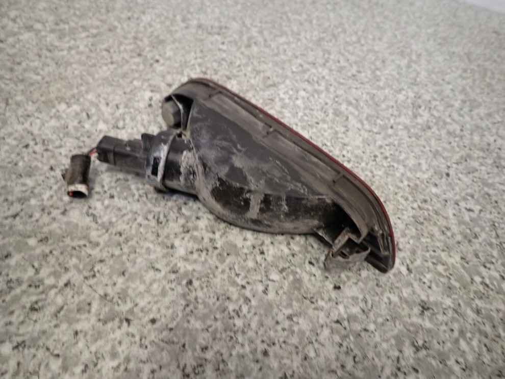 NISSAN NOTE E11 06-09 LAMPA PRZECIWMGIELNA TYŁ 6/9
