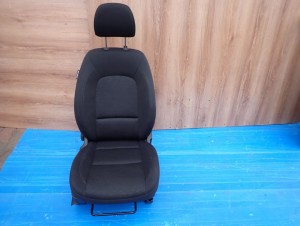 HYUNDAI IX20 HB 5D 09- FOTEL PRZEDNI PRAWY PASAŻERA