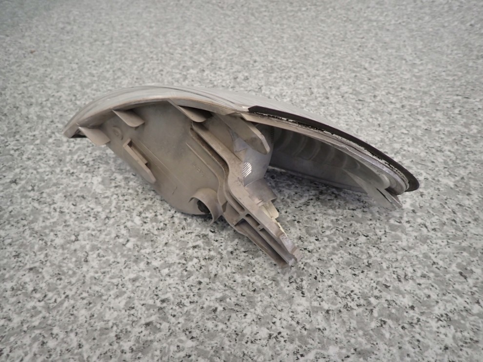 NISSAN ALMERA N16 00-03 KIERUNKOWSKAZ PRAWY KIERUNEK 6/7