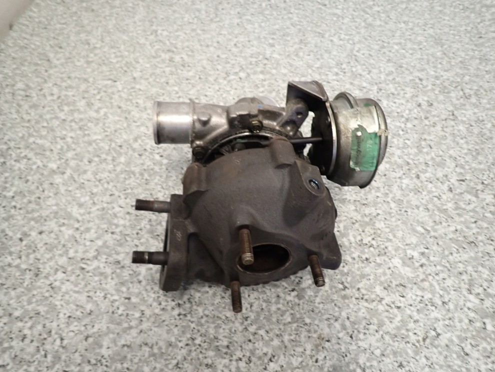 TOYOTA YARIS II COROLLA E12 1.4 D4D TURBINA TURBOSPRĘŻARKA 7/8