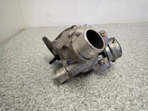TOYOTA YARIS II COROLLA E12 1.4 D4D TURBINA TURBOSPRĘŻARKA 2/8 MINIATURA