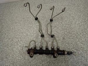 SUZUKI SX4 SEDICI 1,6 DDIS 06-12 LISTWA WTRYSKOWA 4/5 MINIATURA