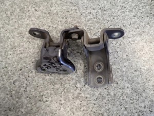 TOYOTA COROLLA VERSO 04-09 ZAWIASY DRZWI PRZEDNIE PRAWE 2/4 MINIATURA
