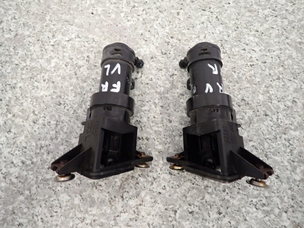 HONDA FRV 05- SPRYSKIWACZ REFLEKTORA LAMPY XENON PRAWY 7/9