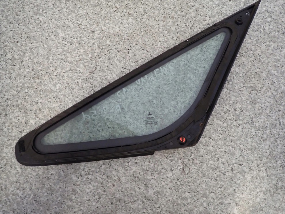 MITSUBISHI COLT 04- SZYBA PRZEDNIA PRAWA KAROSERYJNA 3/4