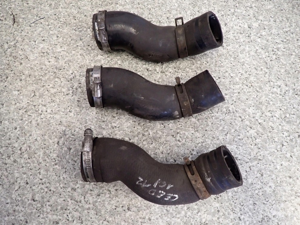 KIA CEED 07- 1.6 CRDI RURA INTERCOOLERA 5/5