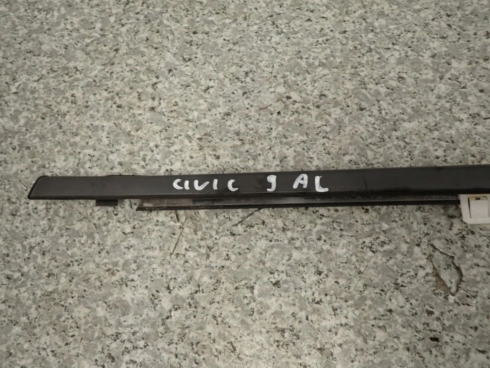 HONDA CIVIC 9 IX HATCHBACK 12- LISTWA ZGARNIAJĄCA DRZWI TYLNA LEWA 3/6