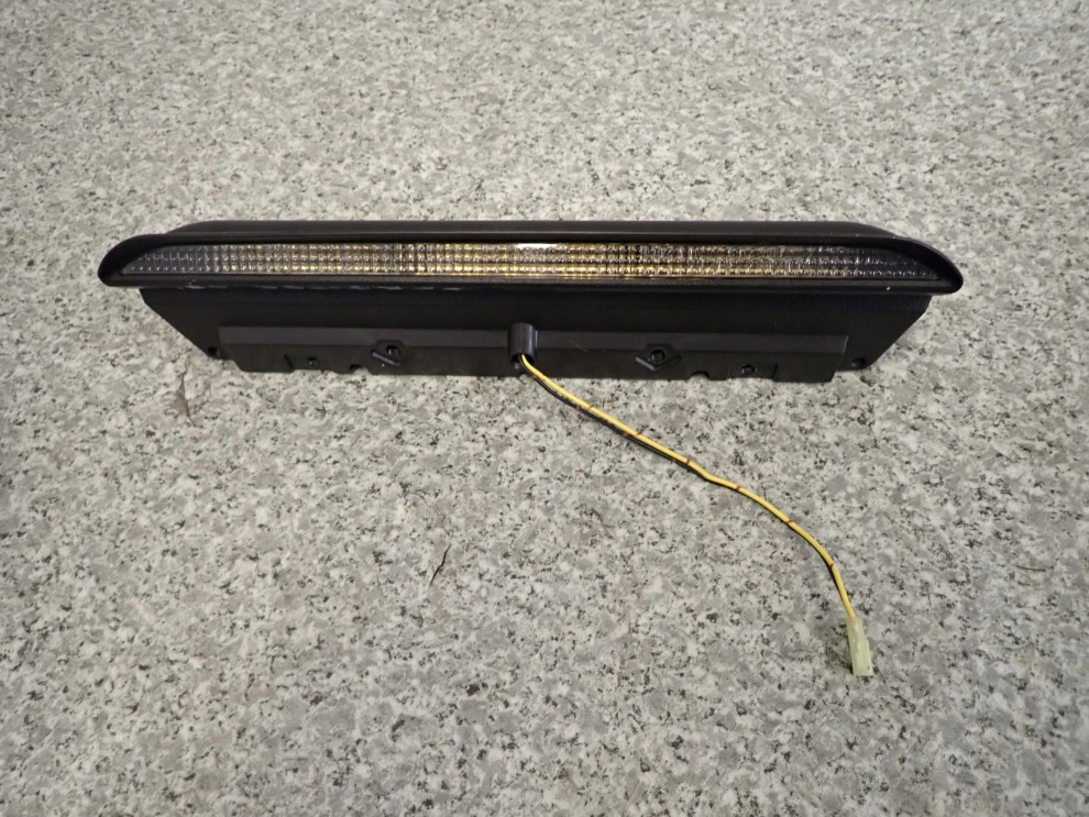 SUBARU FORESTER III 2.0D 09- ŚWIATŁO LAMPA 3 III STOP 2/6