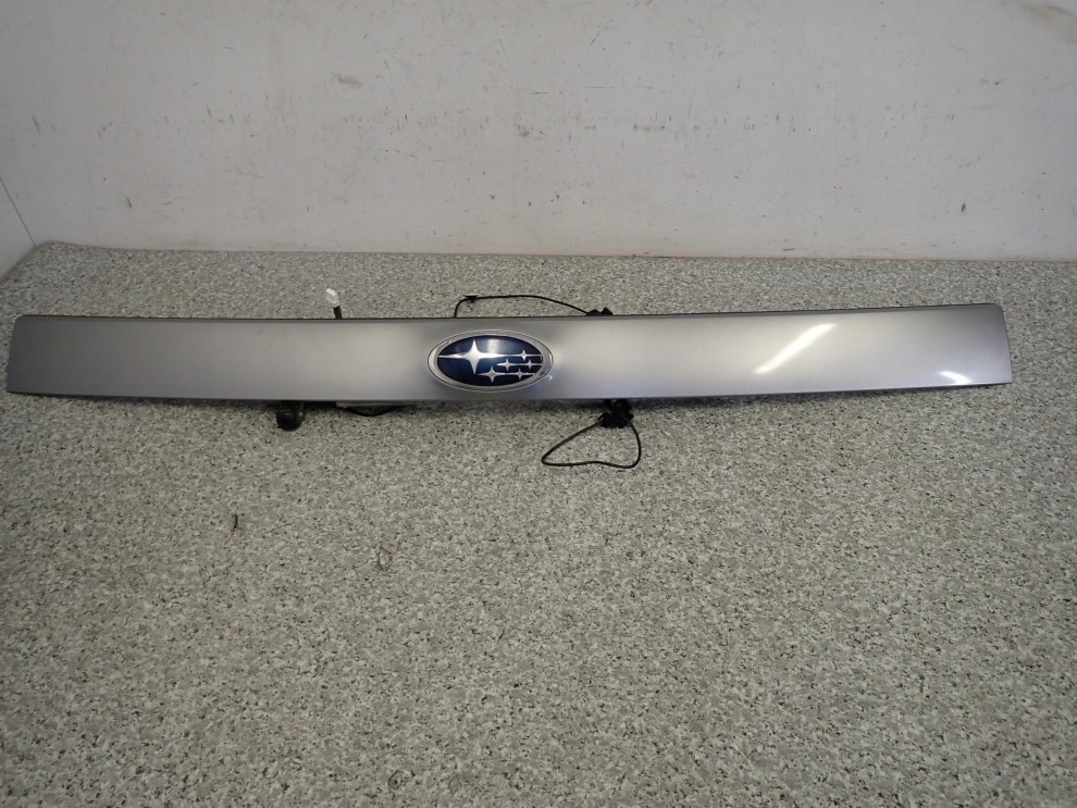 SUBARU FORESTER III 2.0D 09- LISTWA KLAPY TYŁ KAMER LAMPKI 13/16