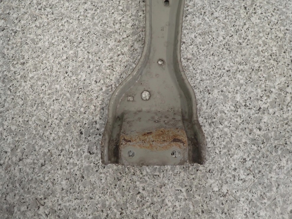 NISSAN PULSAR 14-18 WSPORNIK PIONOWY PASA PRZEDNIEGO 4/5
