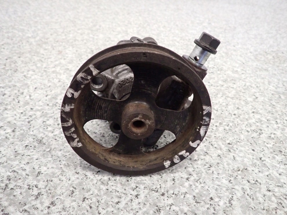 TOYOTA RAV4 RAV 4 II 01-05 2.0 D4D POMPA WSPOMAGANIA 1/3