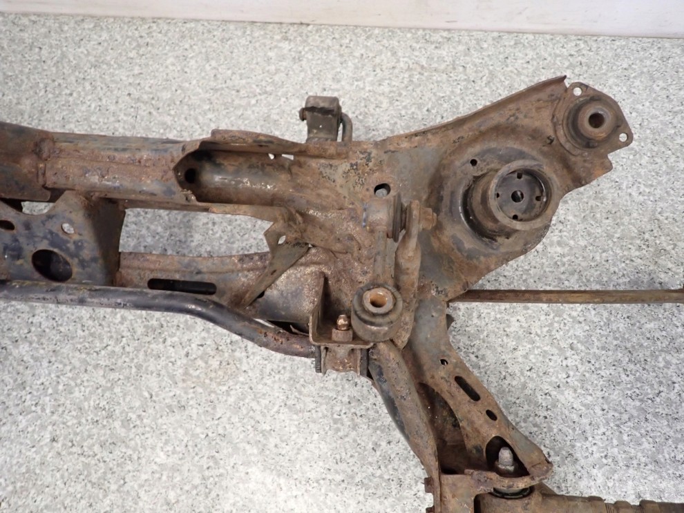 MAZDA 6 02-07 BELKA TYLNEGO ZAWIESZENIA 9/10