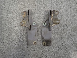 NISSAN MICRA K11 92-02 ZAWIASY MASKI KOMPLET