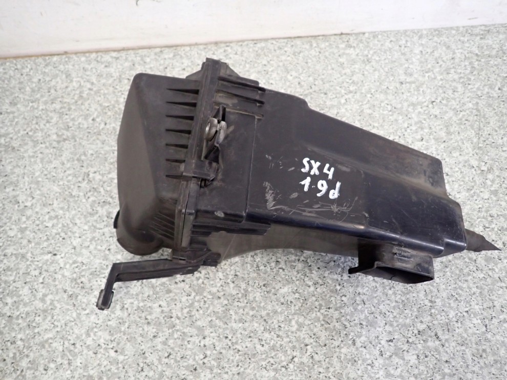 SUZUKI SX4 SEDICI 1.9 DIESEL 06- OBUDOWA FILTRA POWIETRZA 1/6