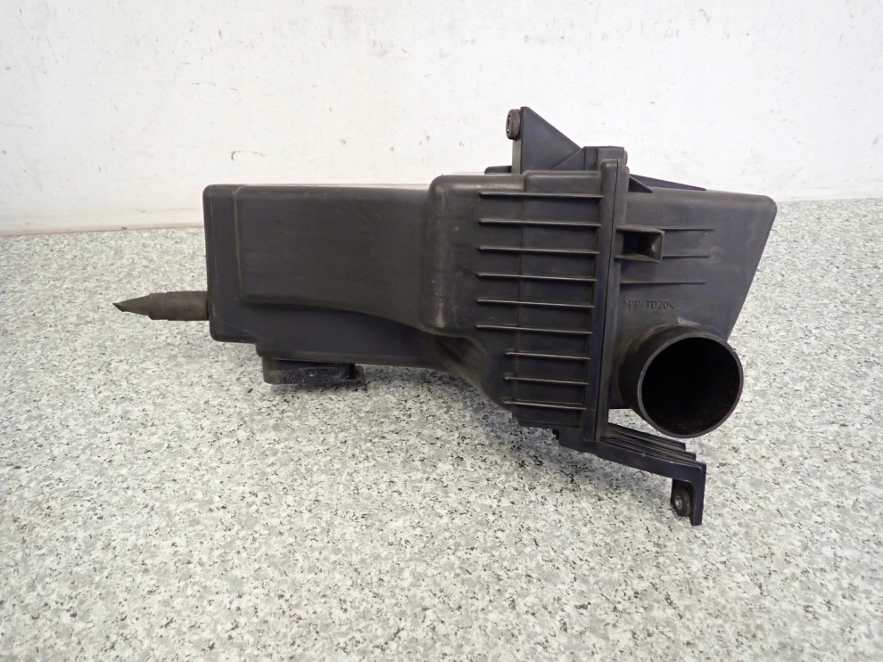 SUZUKI SX4 SEDICI 1.9 DIESEL 06- OBUDOWA FILTRA POWIETRZA 6/6