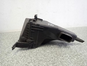 SUZUKI SX4 SEDICI 1.9 DIESEL 06- OBUDOWA FILTRA POWIETRZA 3/6 MINIATURA