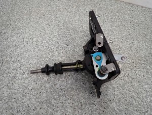 SUBARU FORESTER III SH 2.0D 09- DŹWIGNIA ZMIANY BIEGÓW 3/5 MINIATURA