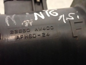 NISSAN ALMERA N16 1.5 QG15 03- PRZEPŁYWOMIERZ POWIETRZA 3/4 MINIATURA