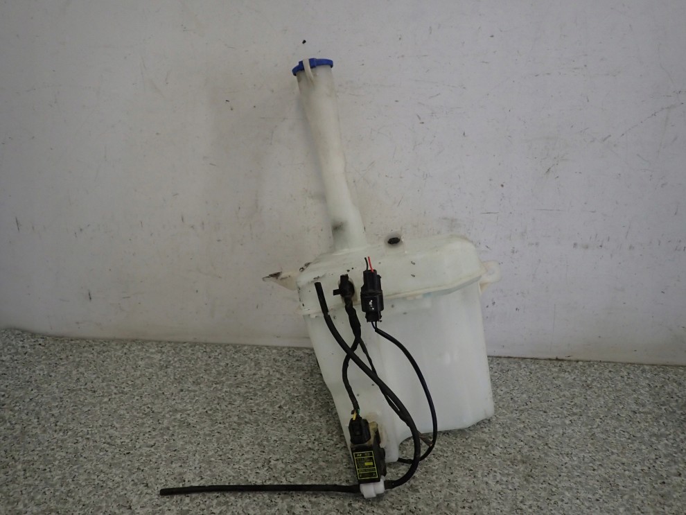 KIA CEED 06-12 ZBIORNICZEK PŁYNU DO SPRYSKIWACZY 1/8