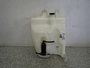 NISSAN MICRA K12 03-10 ZBIORNICZEK PŁYNU DO SPRYSKIWACZY