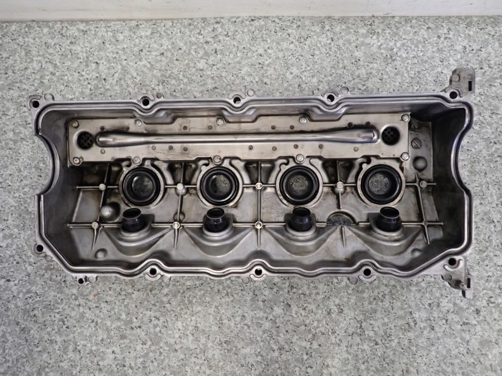 TOYOTA COROLLA E12 AVENSIS 2.0 D4D 116KM POKRYWA ZAWORÓW 4/7