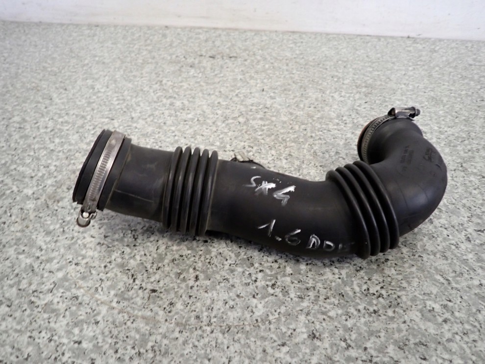 SUZUKI SX4 1.6 DDiS 06-12 RURA DOLOTU POWIETRZA 2/7