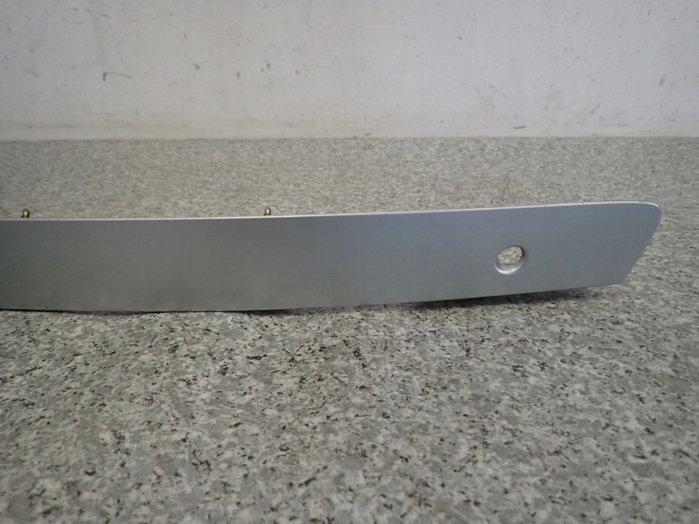 MAZDA 6 MAZDA6 4D SEDAN 02-07 LISTWA KLAPY BAGAŻNIKA 2/7