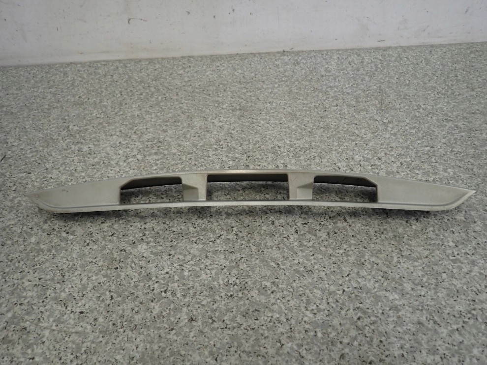 MAZDA 6 MAZDA6 4D SEDAN 02-07 LISTWA KLAPY BAGAŻNIKA 7/7