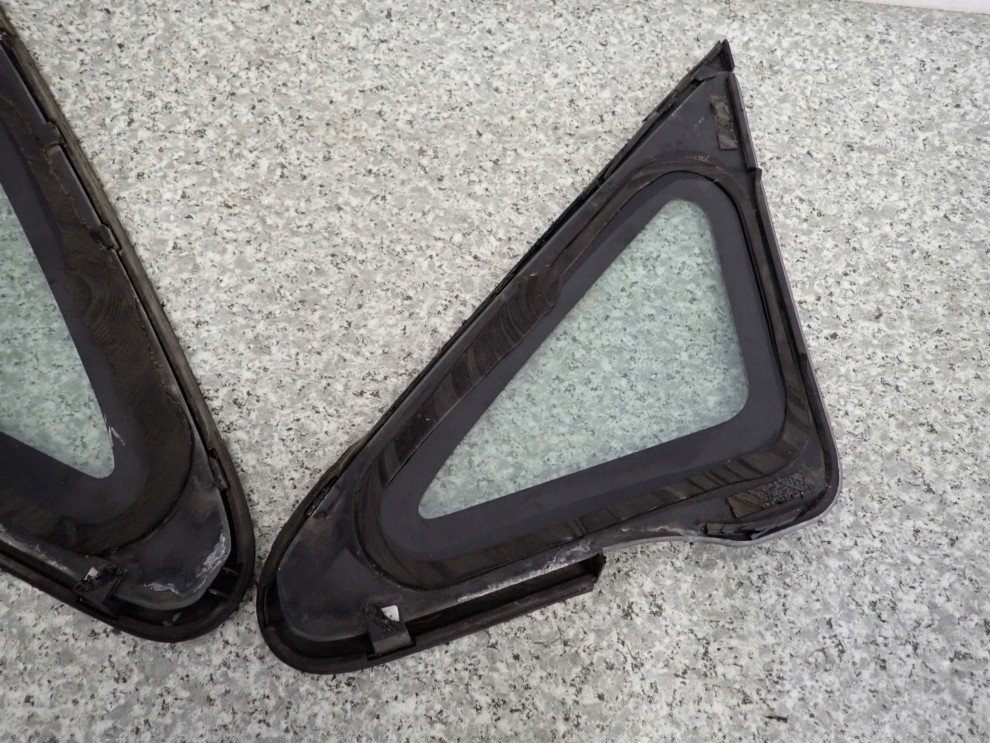 HONDA JAZZ II 02-08 SZYBA PRZEDNIA LEWA LUB PRAWA KAROSERYJNA 5/6