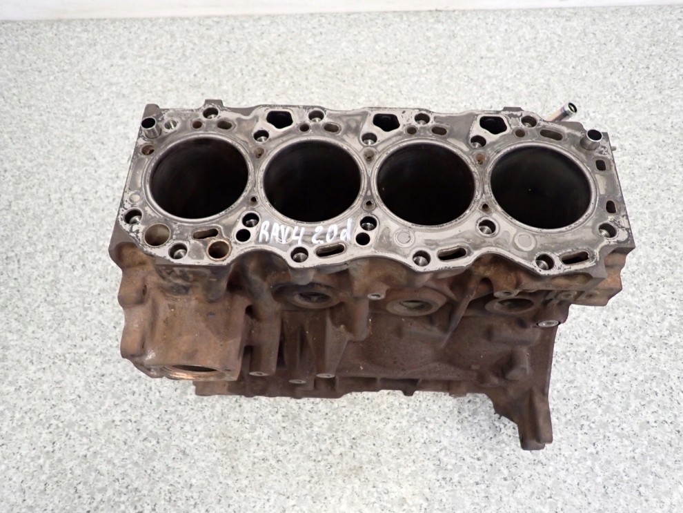 TOYOTA RAV4 RAV 4 II 01-05 2.0 D4D BLOK SILNIKA 1CD 2/9