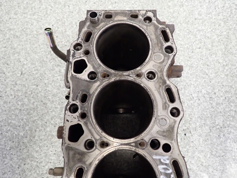 TOYOTA RAV4 RAV 4 II 01-05 2.0 D4D BLOK SILNIKA 1CD 6/9