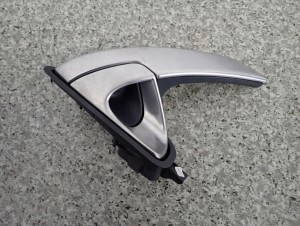 NISSAN PRIMERA P12 LIFT 04-07 KLAMKA WEWNĘTRZNA TYLNA LEWA