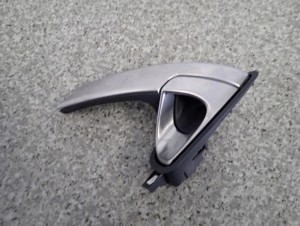 NISSAN PRIMERA P12 LIFT 04-07 KLAMKA WEWNĘTRZNA TYLNA PRAWA