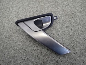 NISSAN PRIMERA P12 LIFT 04-07 KLAMKA WEWNĘTRZNA TYLNA PRAWA 2/5 MINIATURA