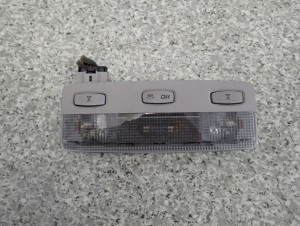 NISSAN PRIMERA P12 03- LAMPKA OŚWIETLENIA KABINY PRZÓD