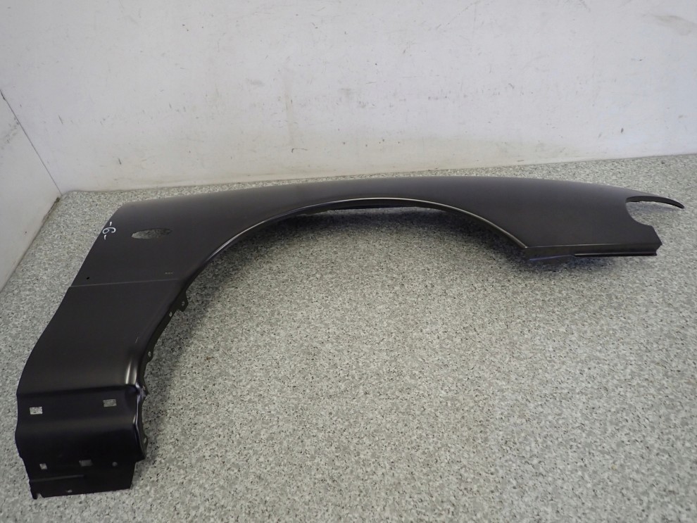 MAZDA 626 GE 92-97 BŁOTNIK PRZEDNI PRAWY 7/11