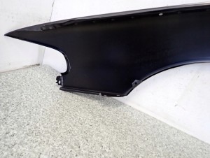 MAZDA 626 GE 92-97 BŁOTNIK PRZEDNI PRAWY 10/11 MINIATURA