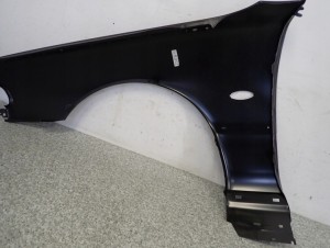 MAZDA 626 GE 92-97 BŁOTNIK PRZEDNI PRAWY 11/11 MINIATURA