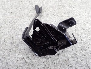 HYUNDAI IX20 10-19 ZAMEK MASKI 5/6 MINIATURA