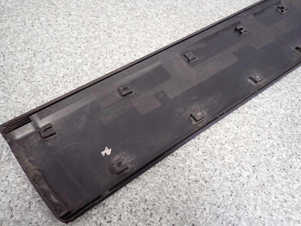 FIAT SEDICI 06-13 LISTWA DRZWI PRZEDNIA PRAWA 4/9