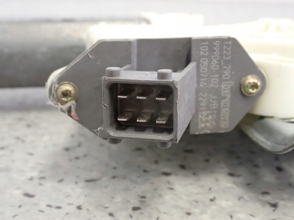 TOYOTA AVENSIS T25 03-07 PODNOŚNIK SZYBY PRZEDNI PRAWY 3/6