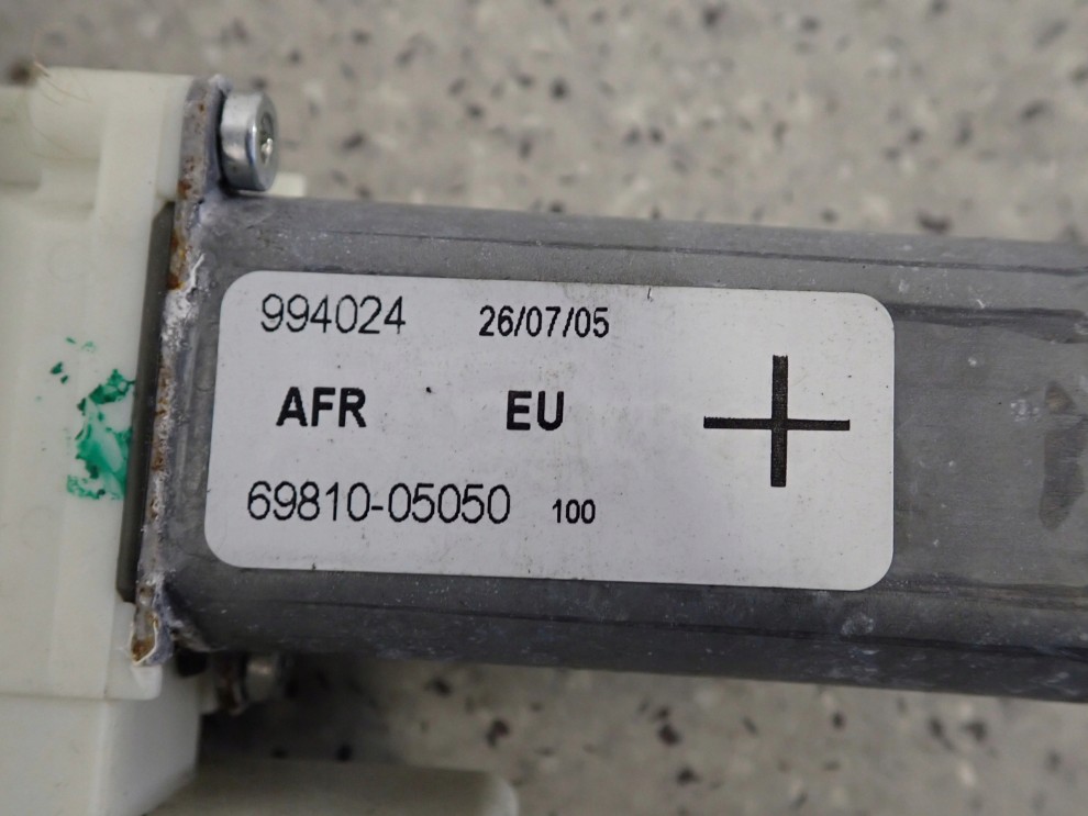 TOYOTA AVENSIS T25 03-07 PODNOŚNIK SZYBY PRZEDNI PRAWY 6/6