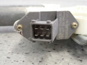 TOYOTA AVENSIS T25 03-07 PODNOŚNIK SZYBY PRZEDNI PRAWY 3/6 MINIATURA